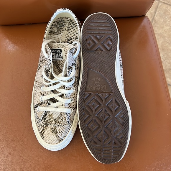 EUC | Converse Chuck Taylor All Stars CTAS Lift Ox Platform Women's 8 - Picture 4 of 5